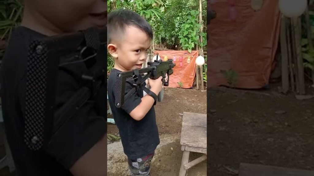 My little kid try my rifle. #kid #Viralkid #TrendinVidek  #Airsoft