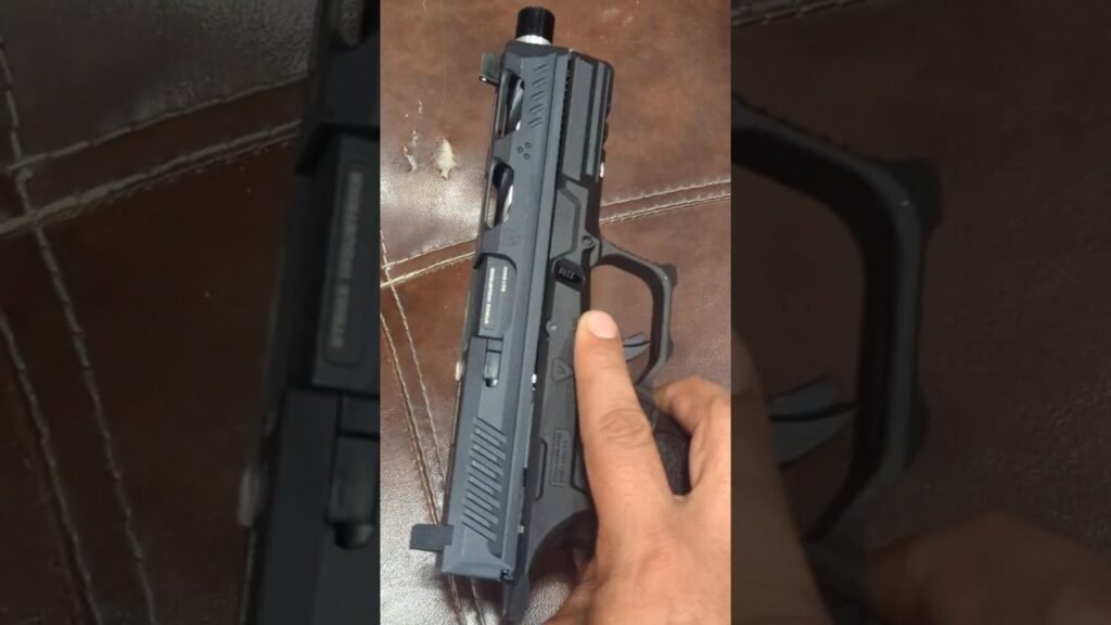 Strike Industries ARK 17 Airgun #shotsfeed #airsoft #shortvideo #umarexairguns #danwesson #short